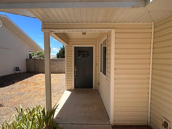 3rd image of 2711 Parque De Oeste Dr