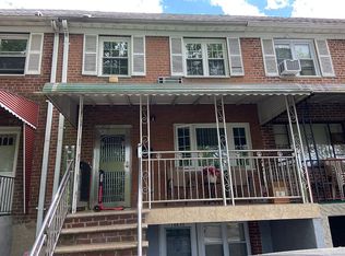 14440 Gravett Rd, Flushing, NY 11367