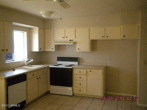 5th image of 4407 W Caron St