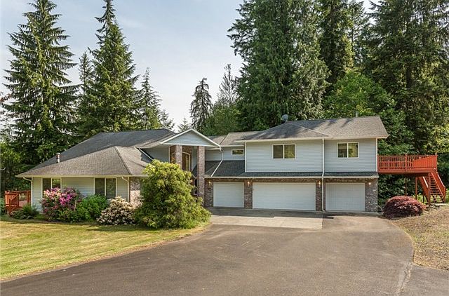 1st image of 383 Twin Lakes Dr