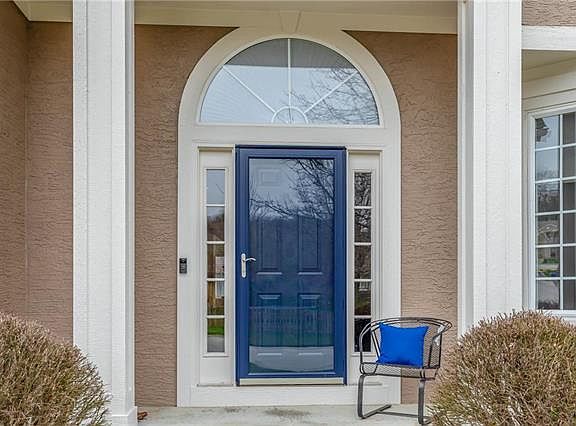 4th image of 5720 NE Sapphire Ct