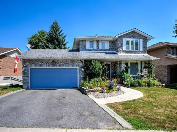 1078 Lombardy St, Kingston, ON K7M 8M6
