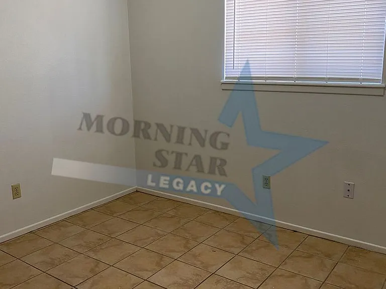 Wyoming Apts — Photo 5
