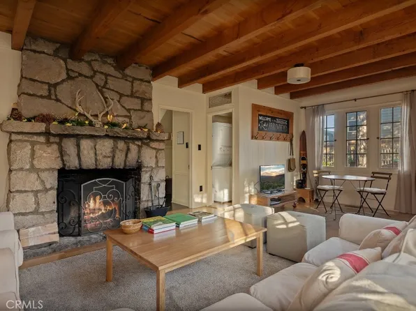 388 Heliotrope Dr, Lake Arrowhead, CA 92352