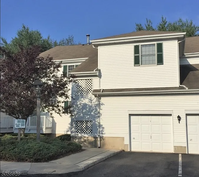 2 bed, 2.0 bath, 1050 sqft, $2,800 — Photo 2