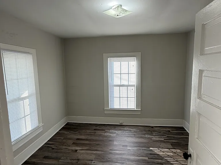 604 E Church St — Photo 2