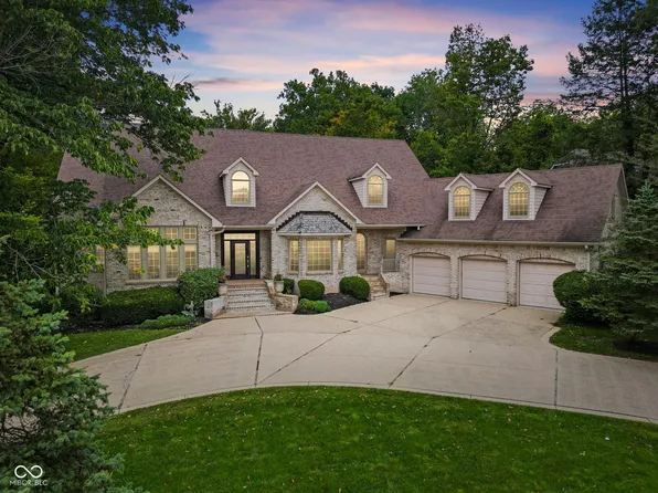 6290 Deerfield Dr, Greenwood, IN 46143