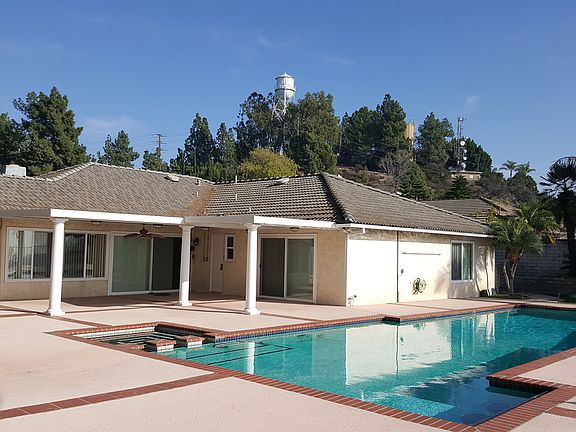 4th image of 3944 Karen Lynn Dr