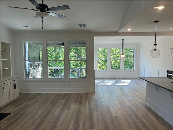 4th image of 131 Shale Dr