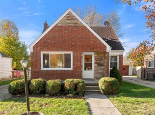 20632 Kenosha St, Harper Woods, MI 48225