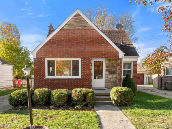 20632 Kenosha St, Harper Woods, MI 48225