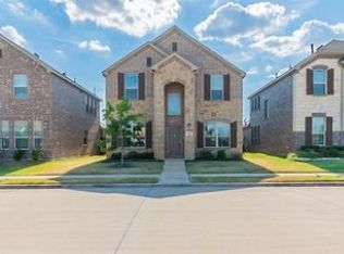 1380 Alamandine Ave, Crossroads, TX 76227