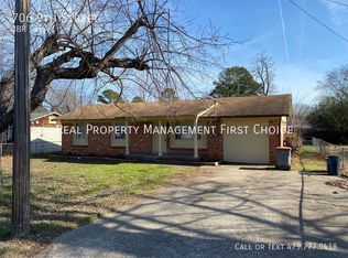 706 9th St, Barling, AR 72923