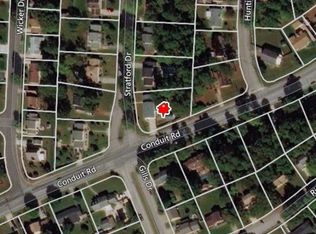 102 Stratford Dr, Colonial Heights, VA 23834