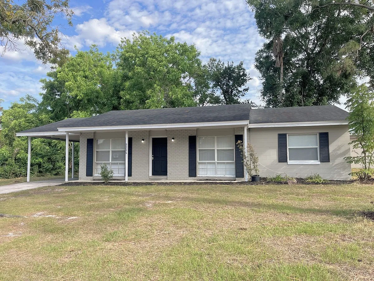 Building Photo - 5216 Palisades Dr