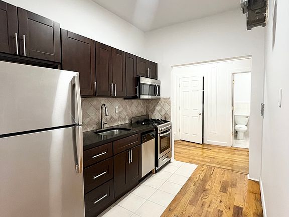 5th image of 660 W 180th St APT 2C