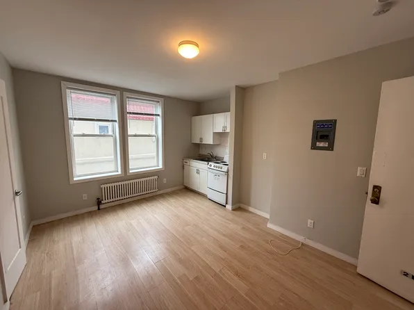 (undisclosed Address), Long Beach, NY 11561