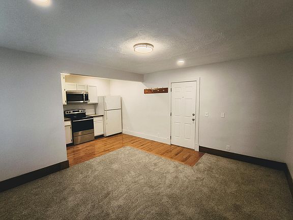 3rd image of 5127 Cleveland Ave #201