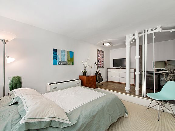 4th image of 67 E 11th St APT 325