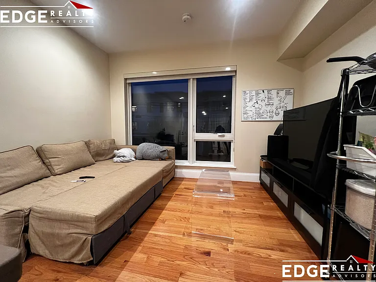 9 Glencoe St #202 — Photo 8