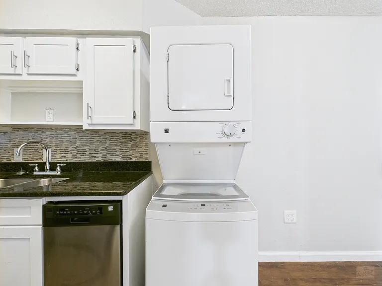 2401 Manor Rd #136 — Photo 11