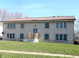 402 Plaza Heights Rd, Marshalltown, IA 50158