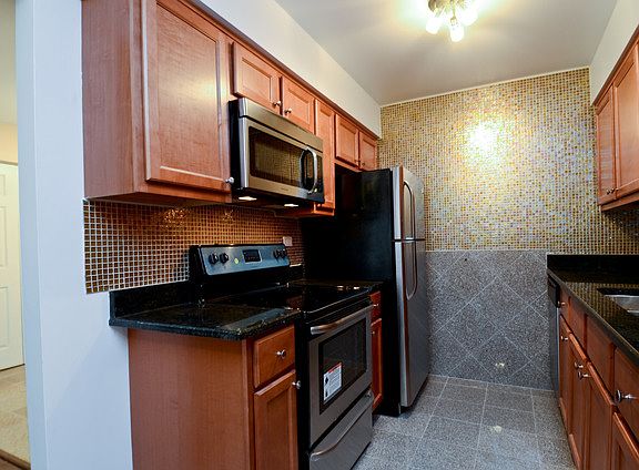 4th image of 2254 N Baldwin Way Unit 5B