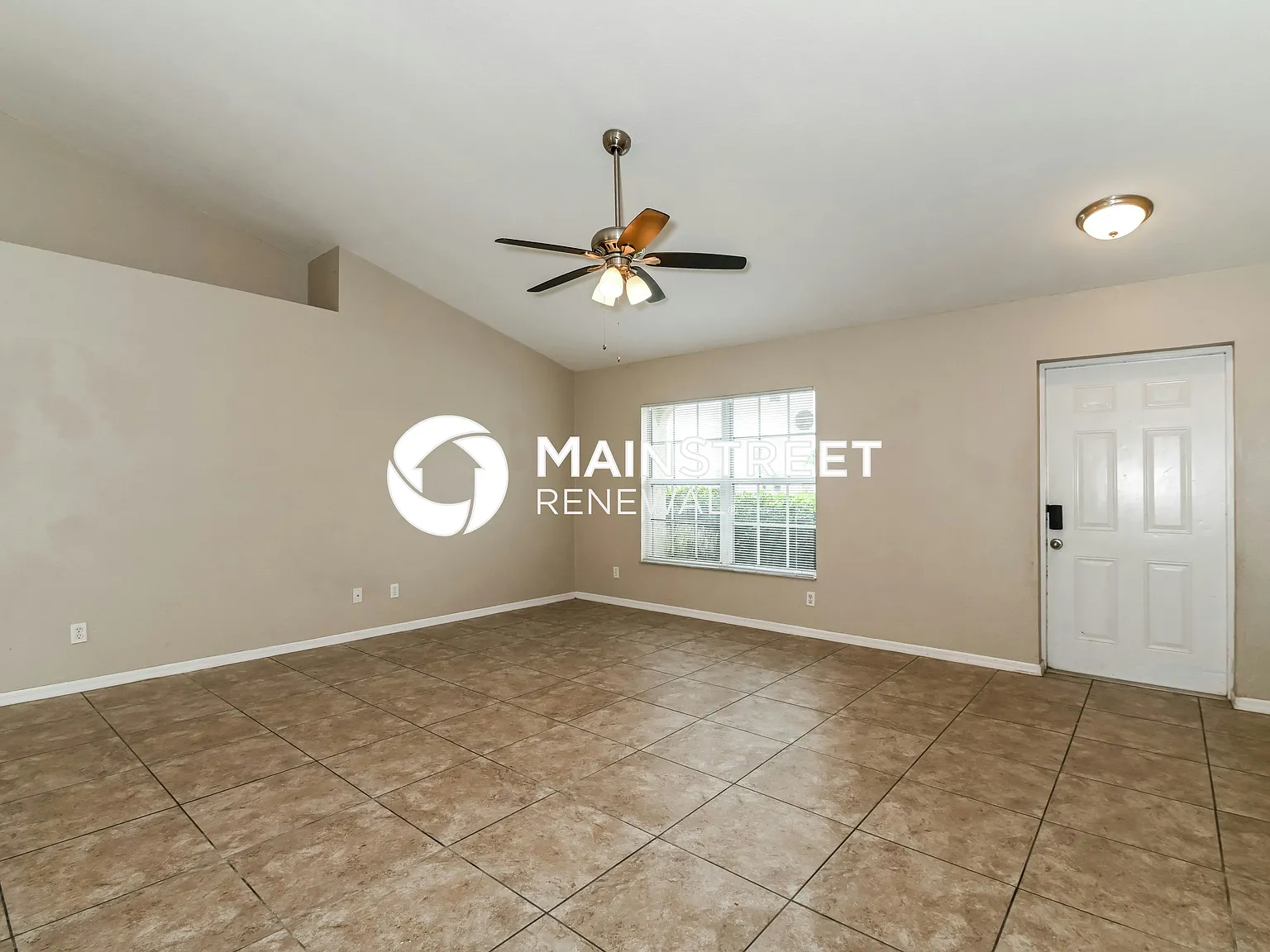 1804 NW 18th St — Photo 3