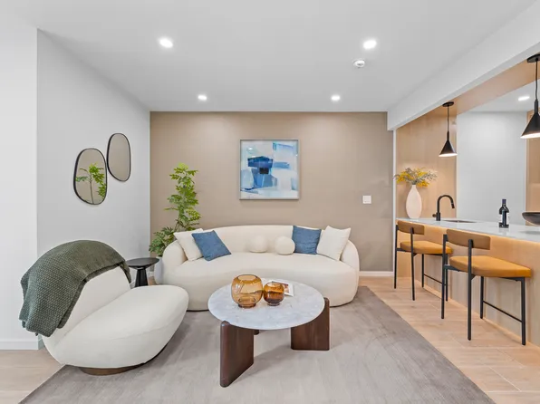 366 Harman Street image 6 of 54