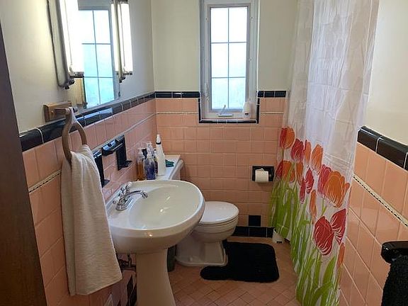 4th image of 3109 Coral Park Dr