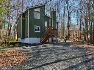 4607 Burnside Dr, Tobyhanna, PA