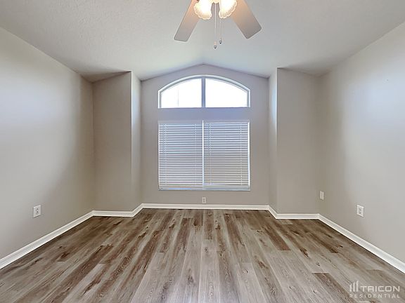 3rd image of 1154 Crimson Clover Ln