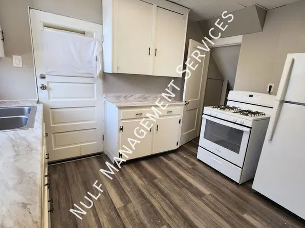 811 Sherman Ave, Irwin, PA 15642