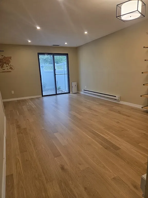 2 bed, 1.5 bath, 960 sqft, $2,900 — Photo 2