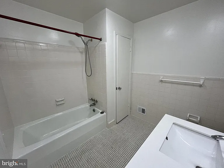 6301 Evermay Dr — Photo 14