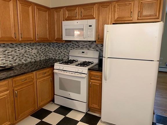 2nd image of 4900 N Harlem Ave