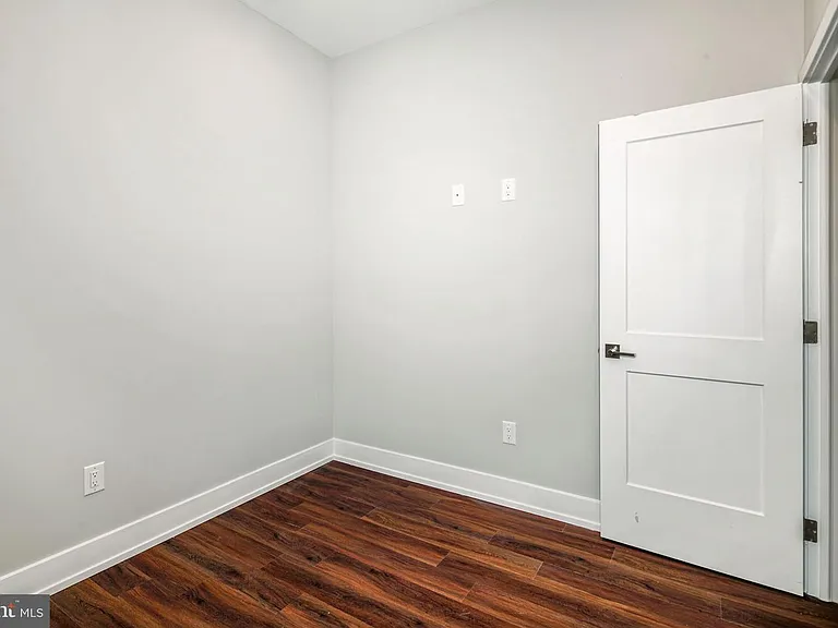 1527-29 Ridge Ave #1B — Photo 17