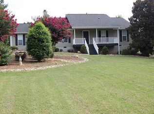 332 Bowlan Rd, Belton, SC 29627