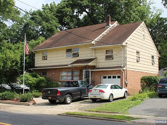2nd image of 330 Henley Ave