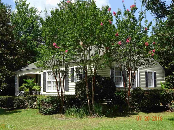 106 S College St, Claxton, GA 30417