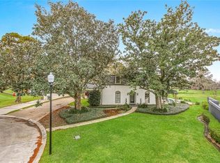12 Fernwood St, Gretna, LA 70056