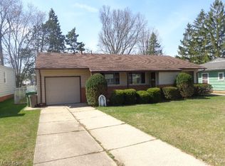 6662 Rochelle Blvd, Parma Heights, OH 44130