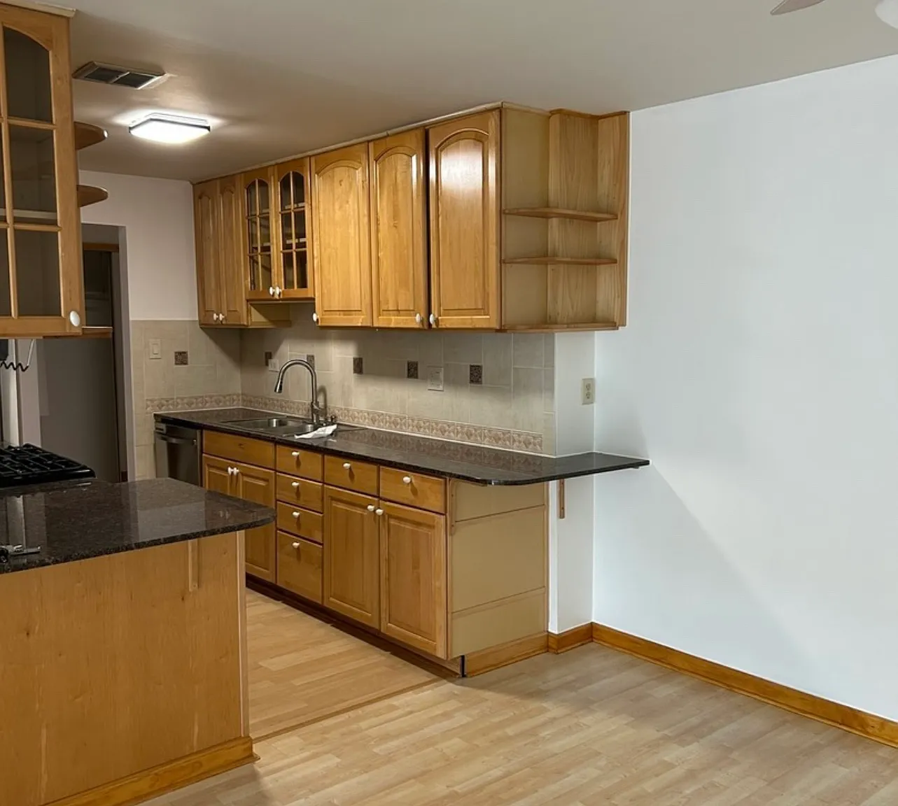 8974 N Western Ave — Photo 4