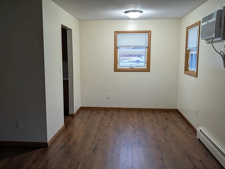 1518 10th Ave SE #2 — Photo 6