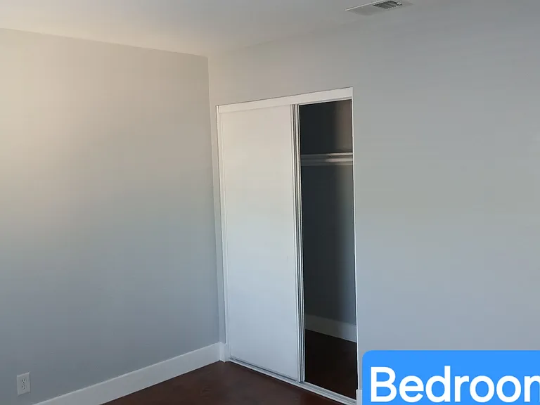 1003 W 9th St #20 — Photo 17