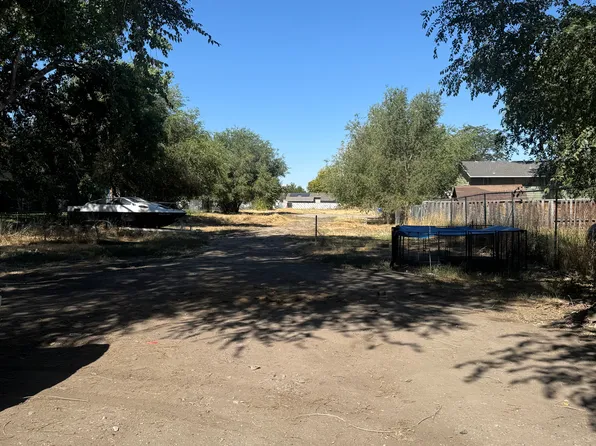 261 N Redwood Rd W, Salt Lake City, UT 84116