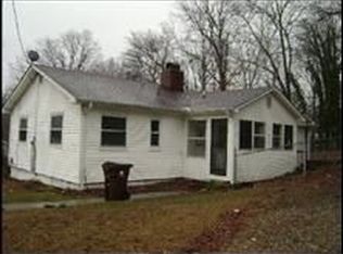 102 Fulton Ln, Oak Ridge, TN 37830