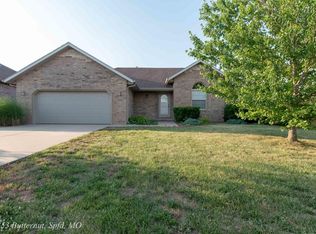 5353 W Butternut Dr, Springfield, MO 65802