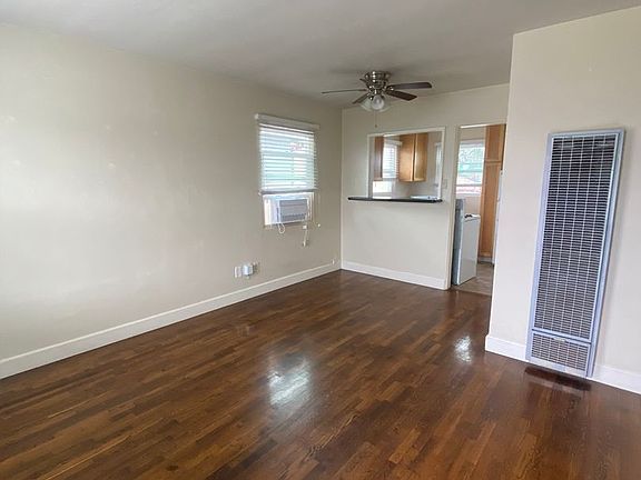 4th image of 5057-5071 Lotus St