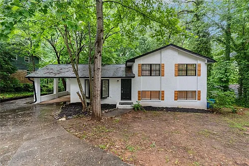 5786 Deerfield Trl Photo 1